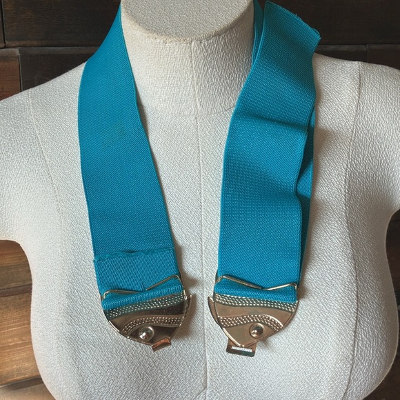 Aqua Elastic Kissing Fish Belt - Picture 4 of 7